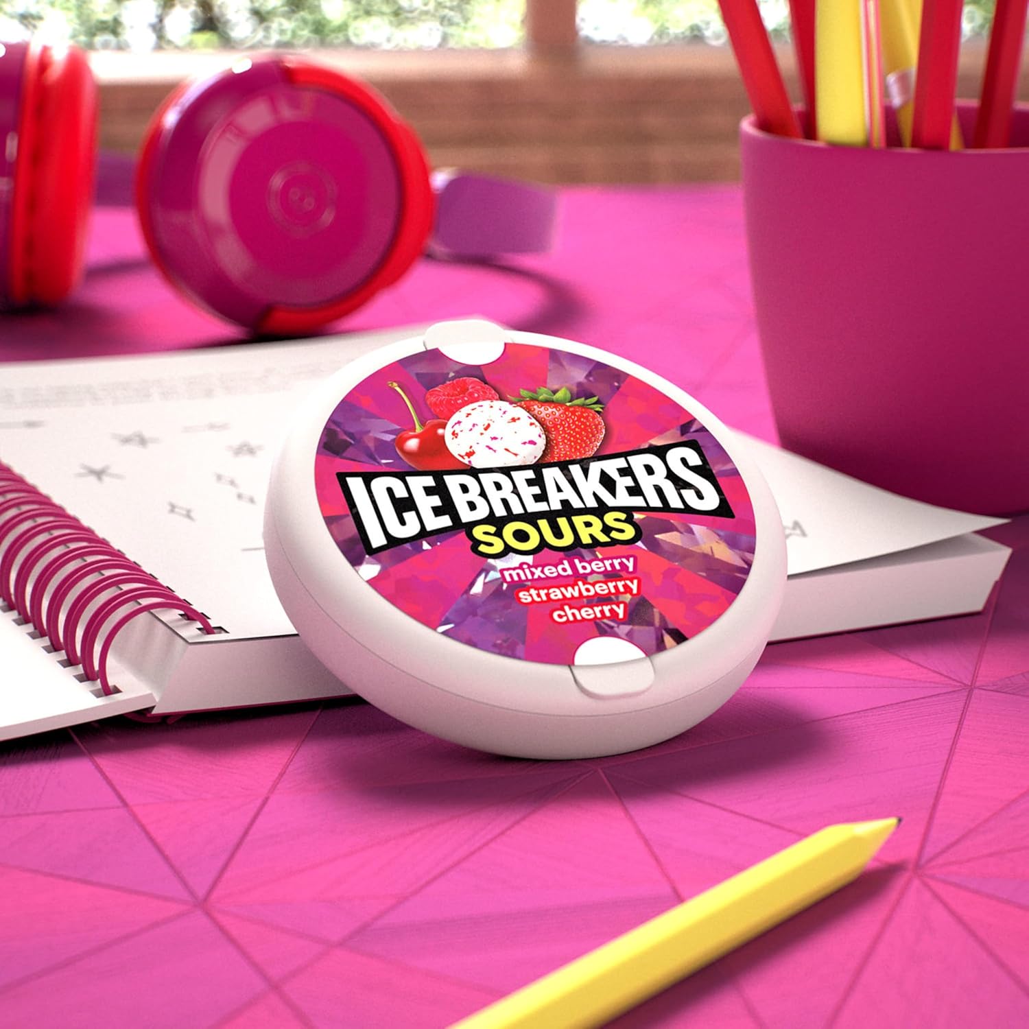 Ice Breakers Sours Mixed Berry Mints 42g