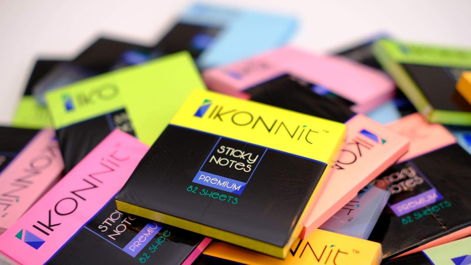 Ikonnit Premium Sticky Notes 3x3 Assorted Colors 82 Sheets