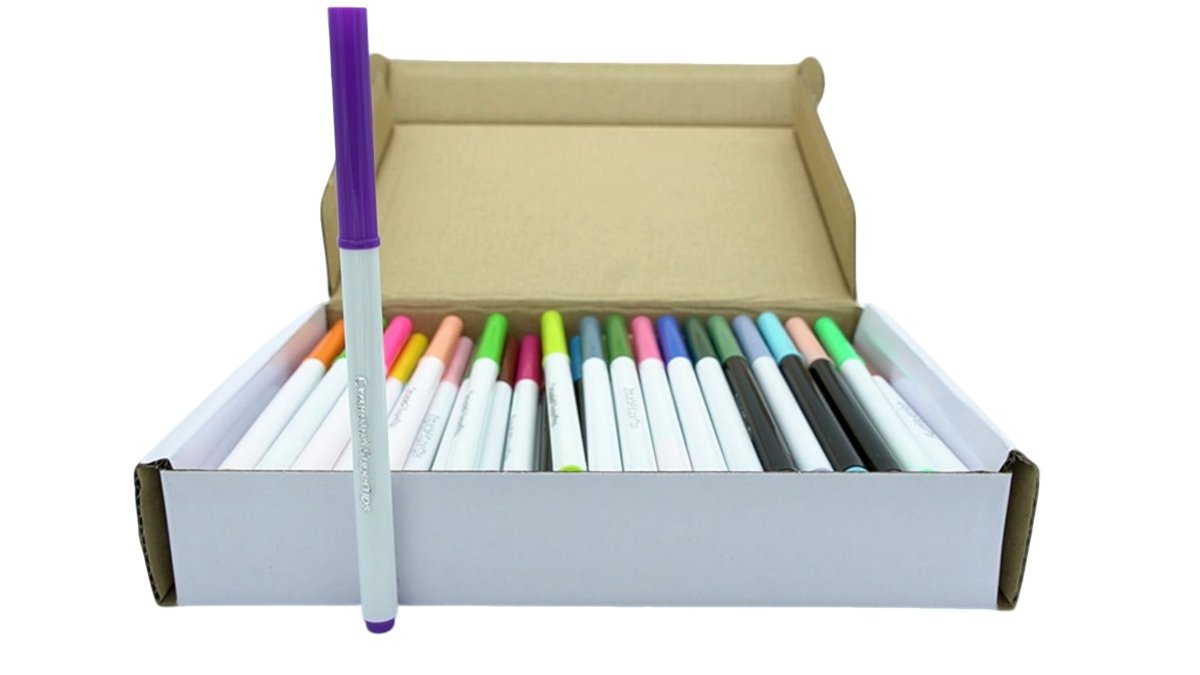 Crayola Super Tips Markers Set - 80 Assorted Colors - Brantford Surplus