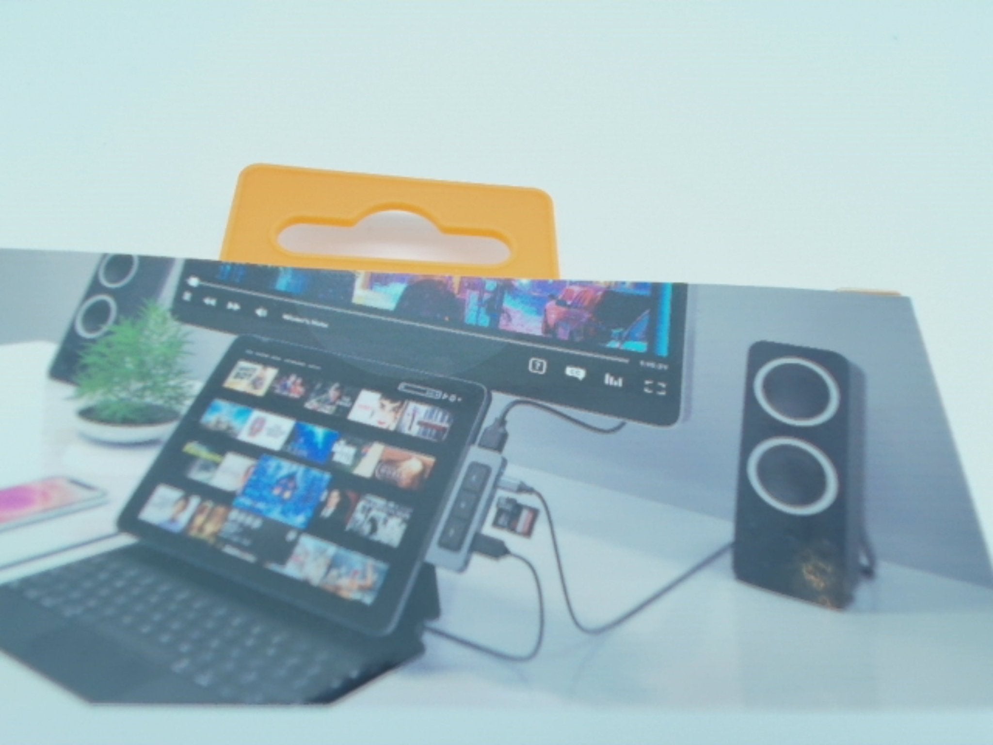 HyperDrive USB - C Media Hub for iPad Pro/Air - Brantford Surplus