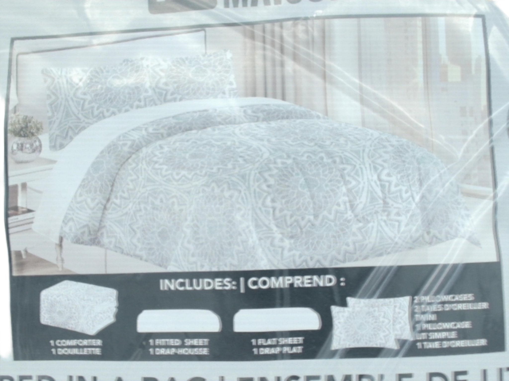 Queen Bed in a Bag 5 - Piece Set - Assorted Home Maison - Brantford Surplus