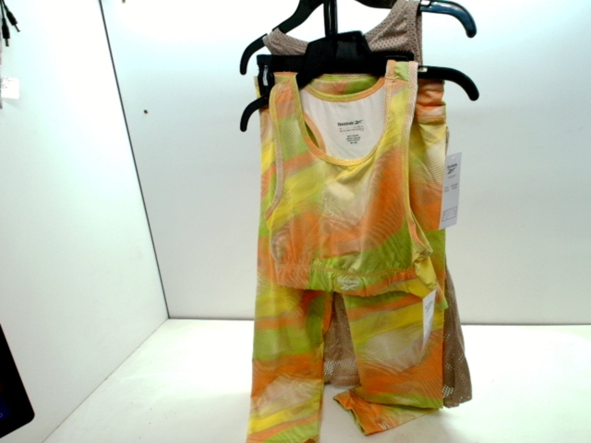 Reebok Girls 3 - Piece Athletic Set - Peach Sportswear - Brantford Surplus