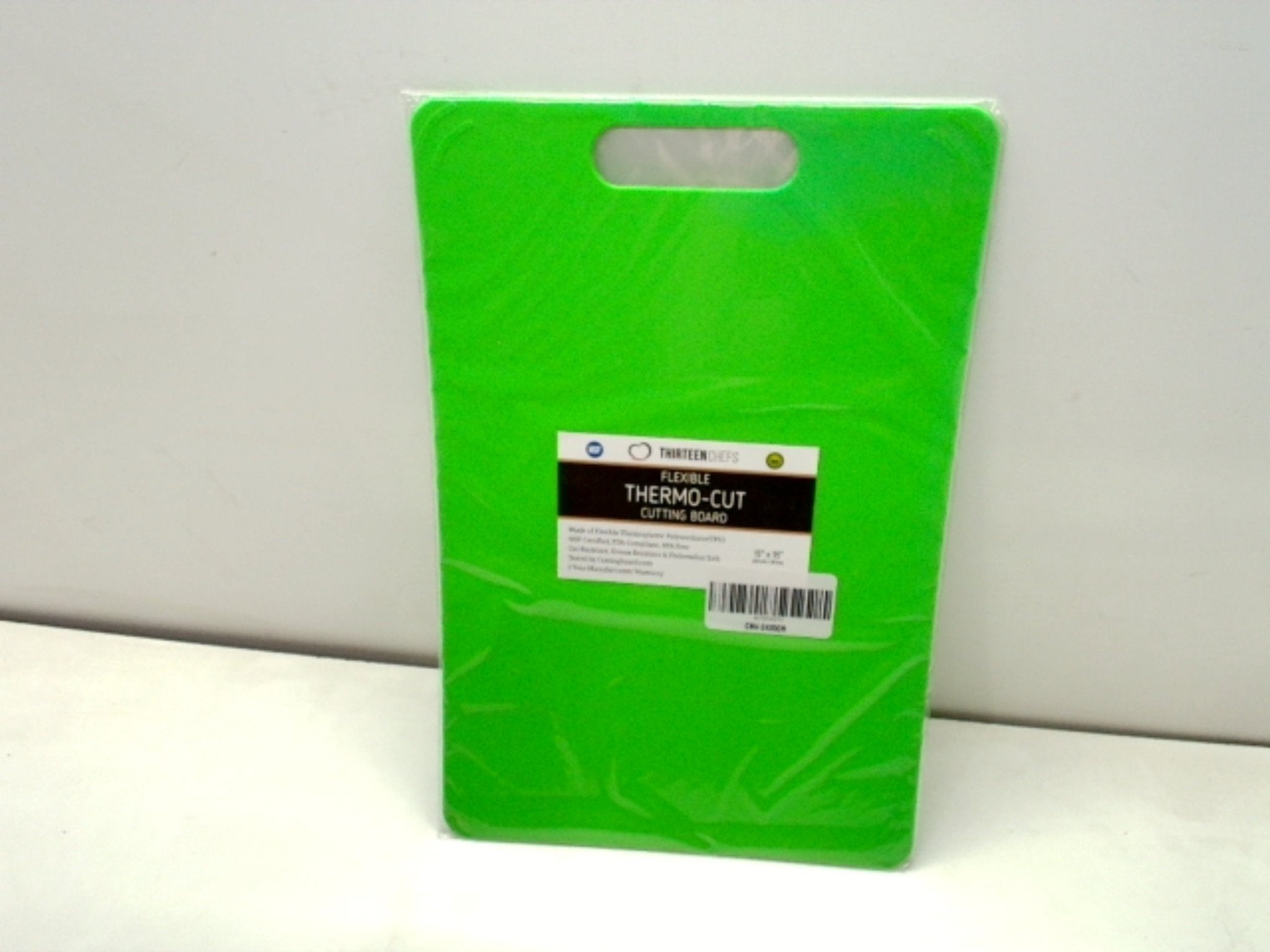 Thirteen Chefs 10x15 Flexible Green Cutting Board - Brantford Surplus