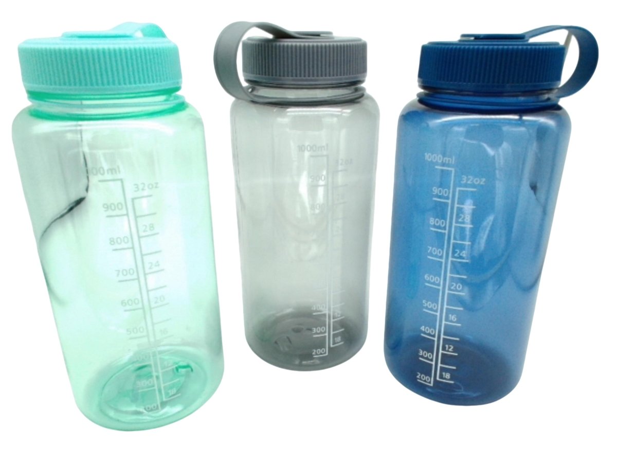 Trueliving 1L Plastic Water Bottle with Lid – Assorted Colors - Brantford Surplus