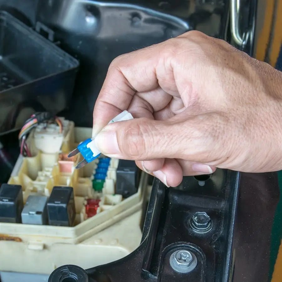 15 Pc Auto Plug - In Fuse Set - Brantford Surplus