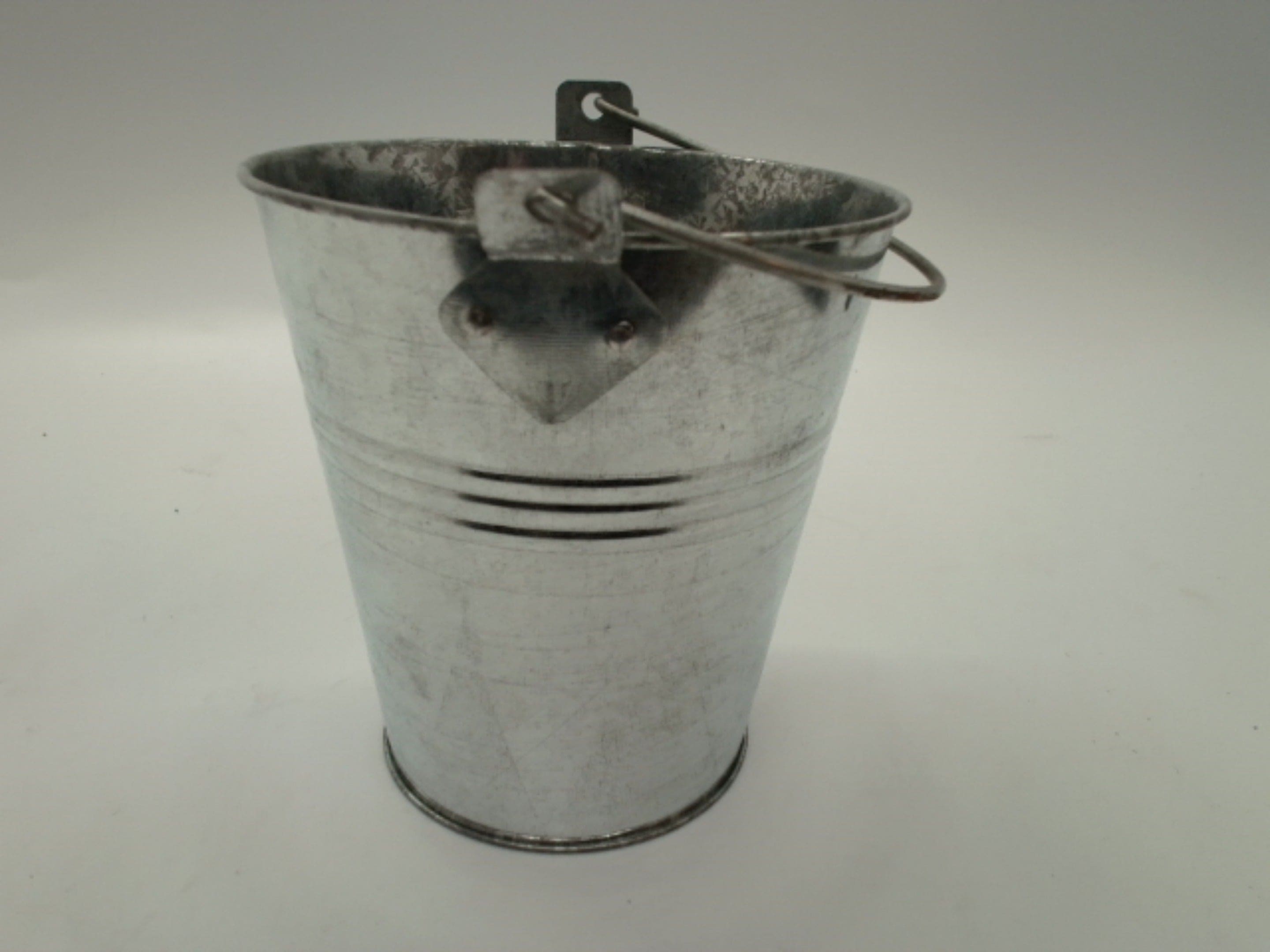 Galvanized Bucket 2 Quart Grip - Brantford Surplus