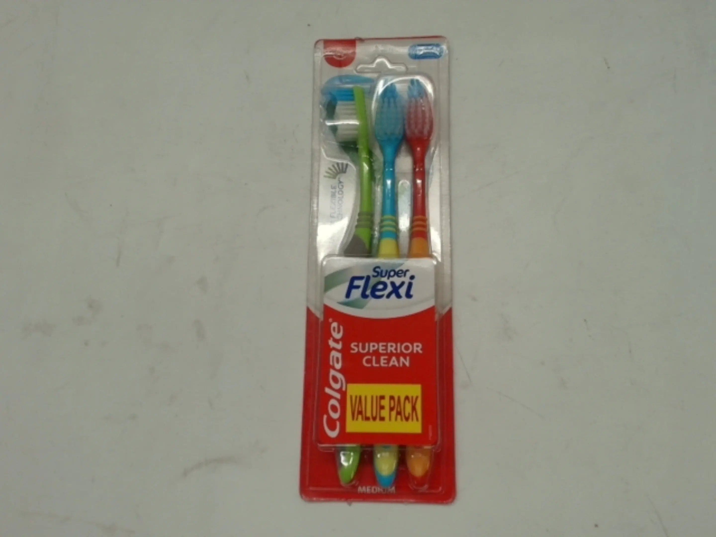 Toothbrush 3pk. Super Flexi Medium Colgate KWDC