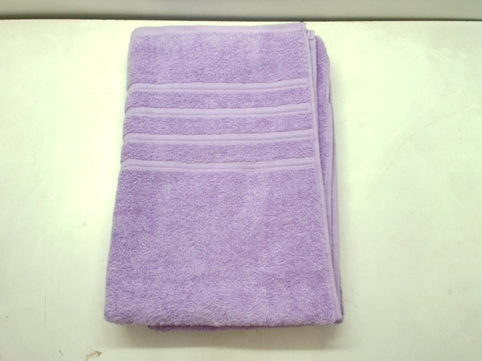 Lilac Absorbent Bath Towel 32x64 - Haenkrs - Brantford Surplus