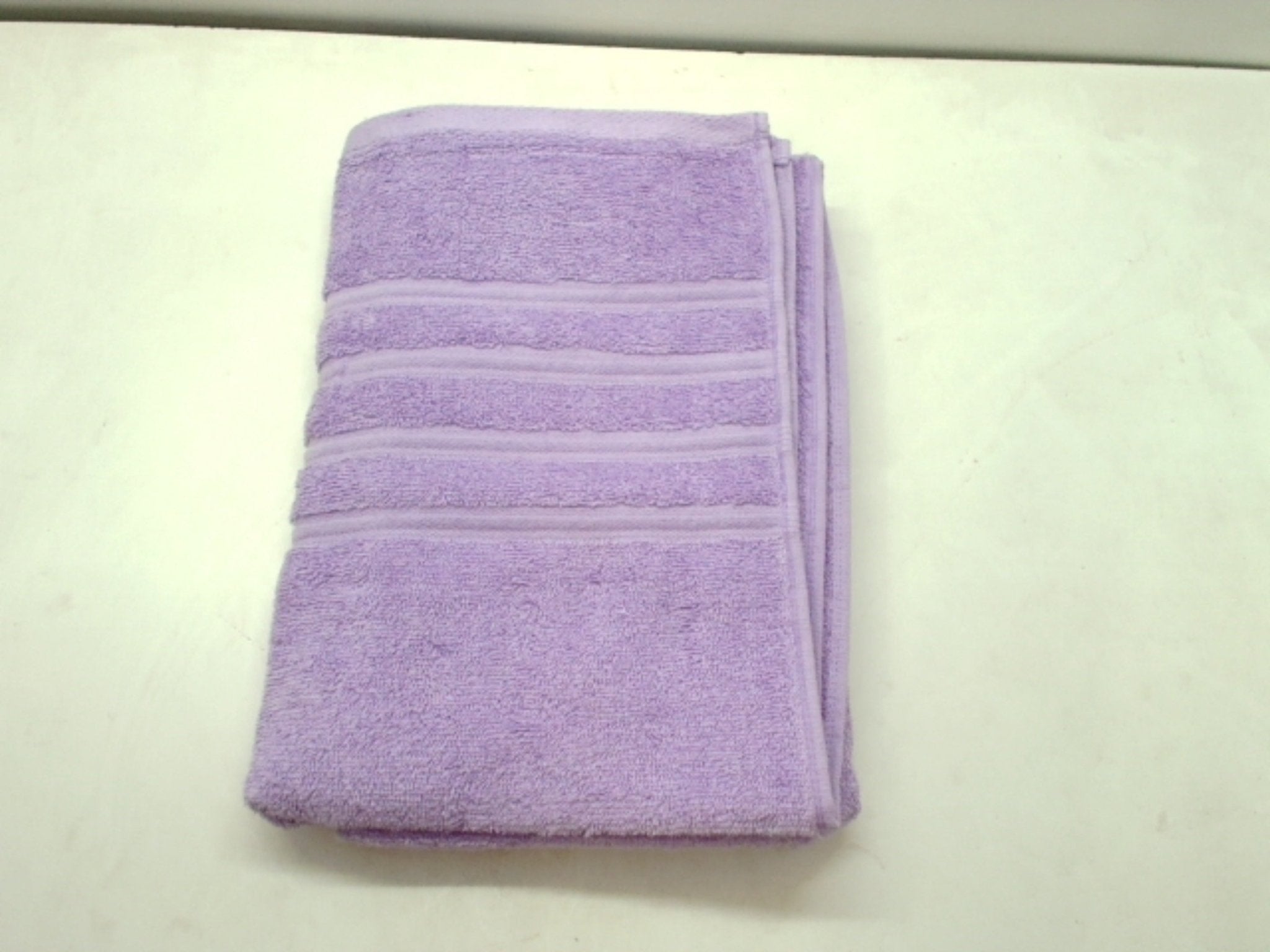 Soft Absorbent Lilac Bath Towel 27x52 - Haenkrs - Brantford Surplus