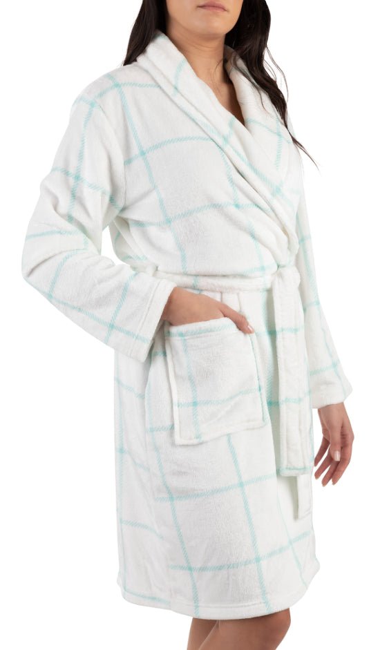 White Micro Flannel Bathrobe XL/XXL - Soft Plush Robe - Brantford Surplus